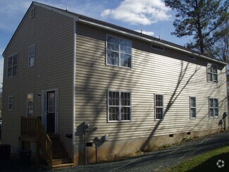 Building Photo - 2308 Fontaine Ave Ext