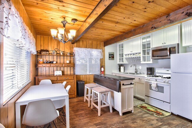 Building Photo - 42539 La Cerena Ave
