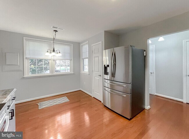 Building Photo - 13200 Clipper Cir