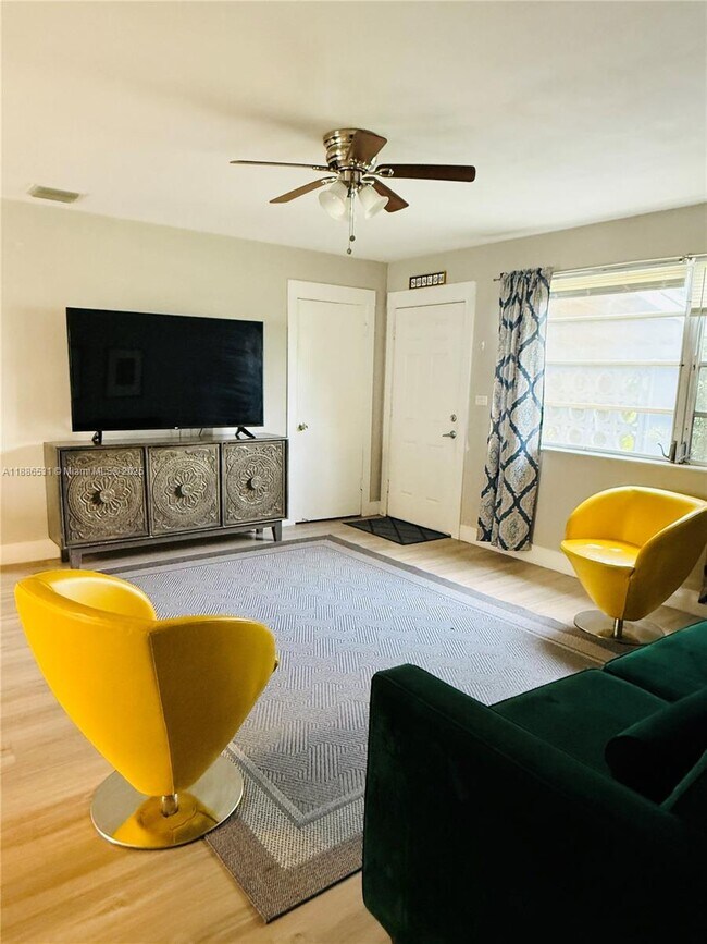 Foto del edificio - 2350 NW 63rd Terrace