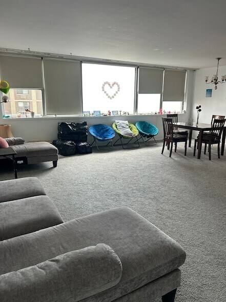 Foto del edificio - 6301 N Sheridan Rd