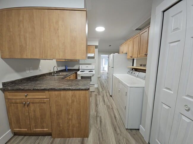 Building Photo - 9705 McNaught Rd