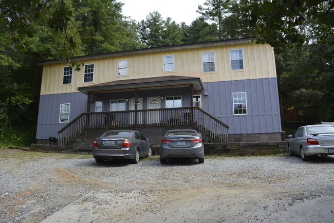 Building Photo - 119 Forest Hls