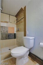 Building Photo - 907 Laredo Ave