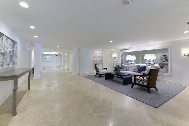 Foto del edificio - 250 Bradley Pl