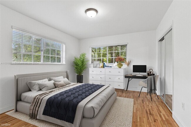 Foto del edificio - 3 br, 2 bath House - 3808 Ponce de Leon Blvd