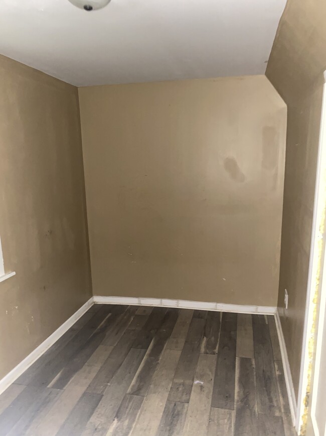 Building Photo - 4243 S Artesian Ave