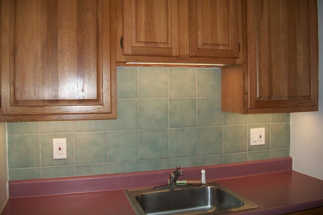 Kitchen side 2 - 70 Liberty St