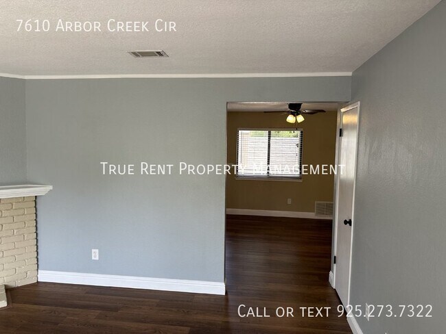 Building Photo - Spacious 3 Bed, 2.5 Bath West Dublin Townh...