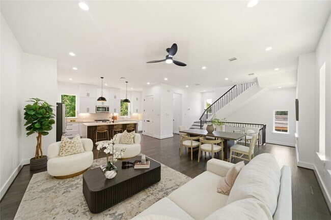 Foto del edificio - 5024 Winnetka St