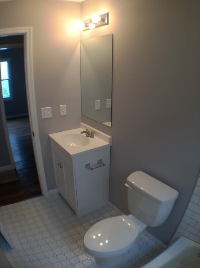 Building Photo - 4254 Boulevard Pl