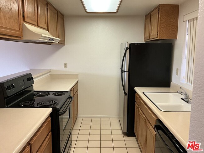 Building Photo - 41726 Resorter Blvd