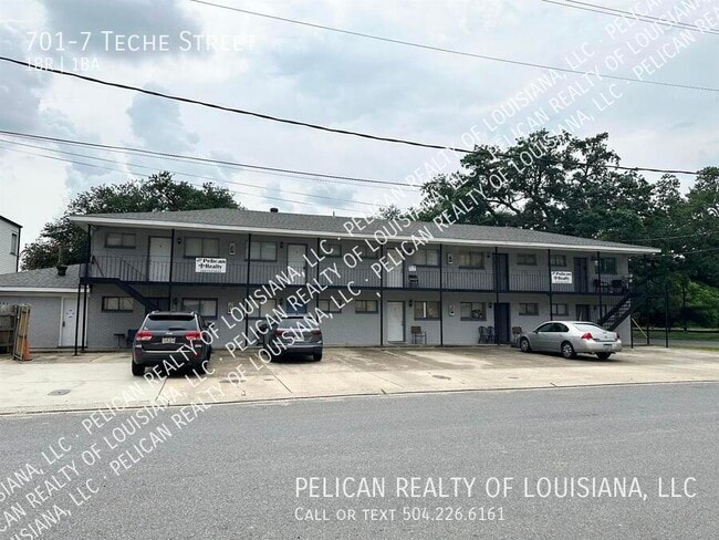 Building Photo - 701 Teche St