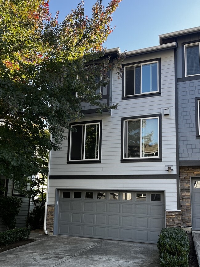 Building Photo - 21269 SE 42nd Pl