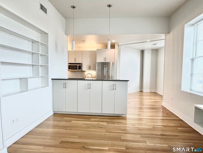 Photo - 60 Willow St Apartment