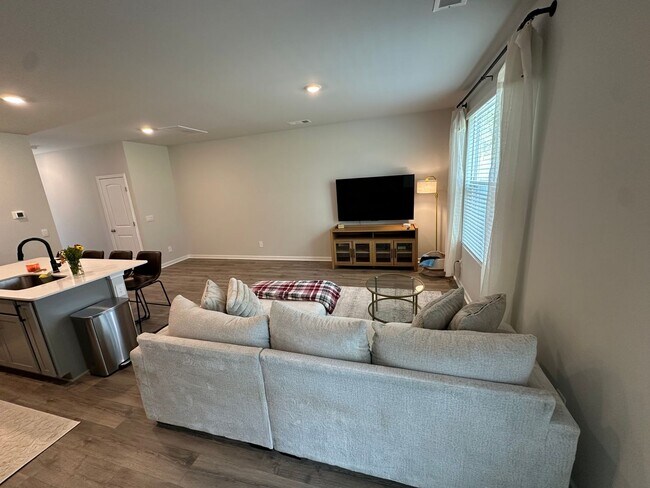 Foto del edificio - FOR LEASE- NEW TOWNHOME IN LEBANON!