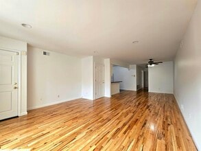 Building Photo - 113 Palisade Ave