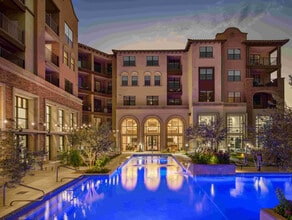 Building Photo - Manor Scottsdale