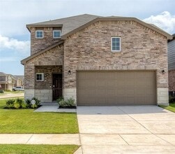 Building Photo - 2407 Carlow Ln
