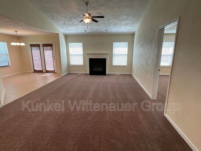 Building Photo - 40 Oak Pointe Cir