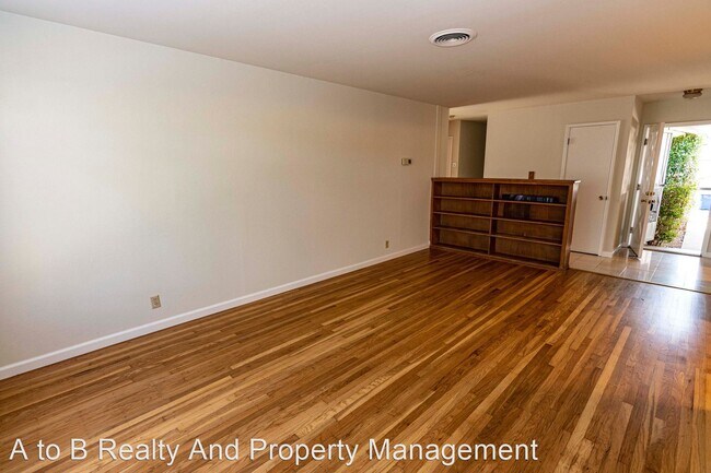 Building Photo - 4 br, 2 bath House - 1245 Nadine Dr