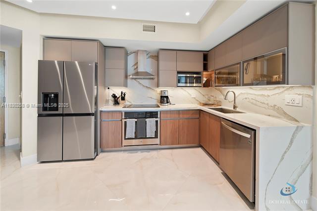 Foto principal - 350 S Miami Ave