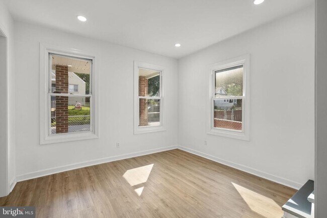 Foto del edificio - 138 Maryland Park Dr