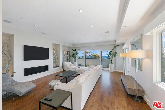 Foto del edificio - 22065 Pacific Coast Hwy