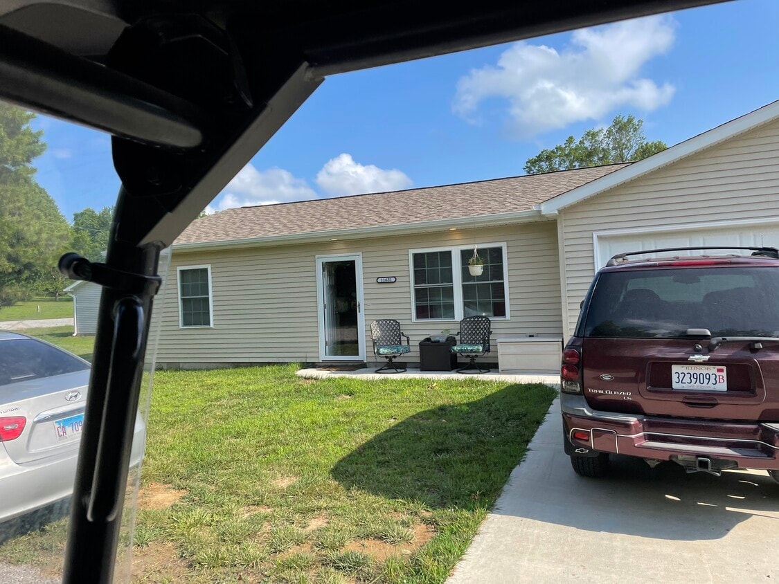 East Apartment, 1st duplex on right - 11631 Mcfarland