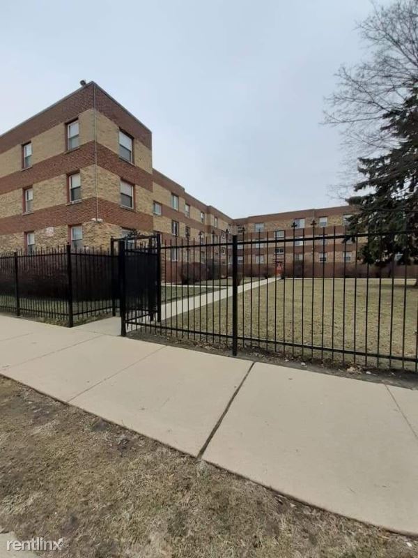 Primary Photo - 6201 S Indiana Ave