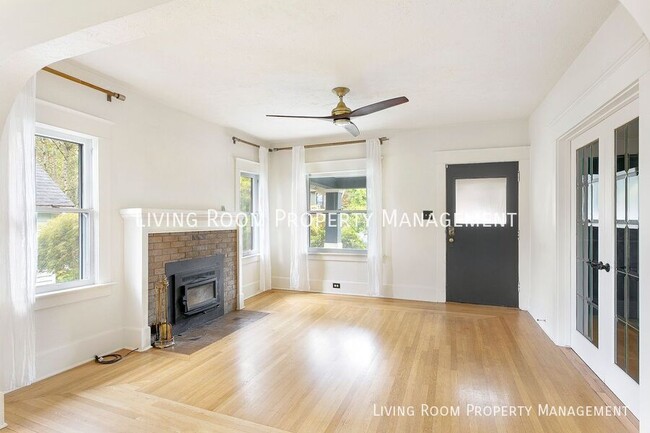 Building Photo - 4335 SE 42nd Ave