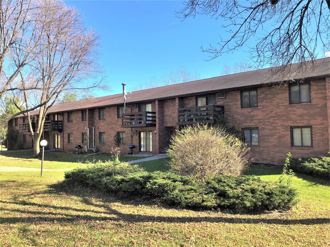 Foto principal - 2417 Chalet Gardens Ct