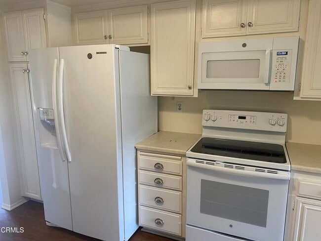 Building Photo - Leisure Village 55+ Gated Community