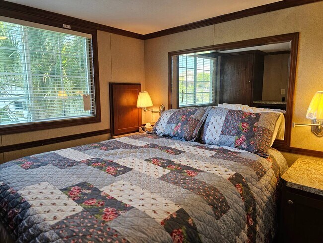 Foto del edificio - 200 S Banana River Dr