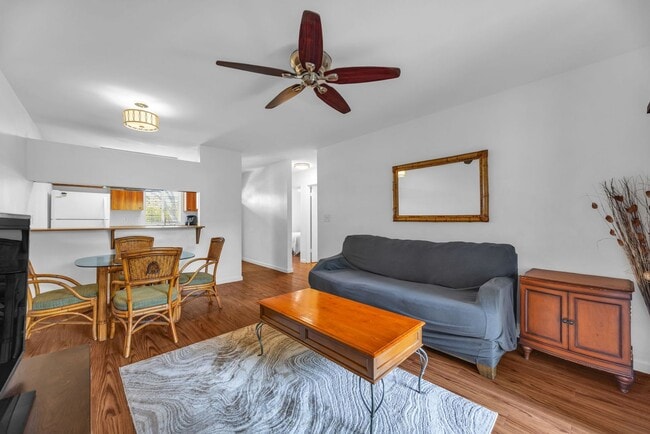 Foto del edificio - Fully Furnished 2BR/2BA Condo in Quiet North Kihei – Top Floor, Private Laundry, 2 Parking Stalls