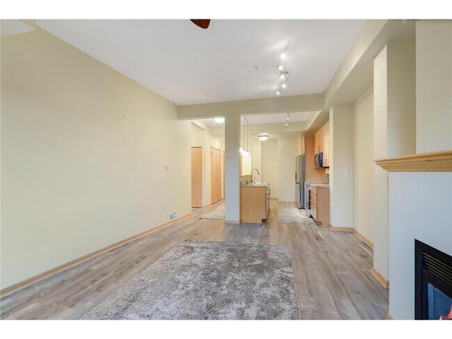 Building Photo - 3709 Grand Way