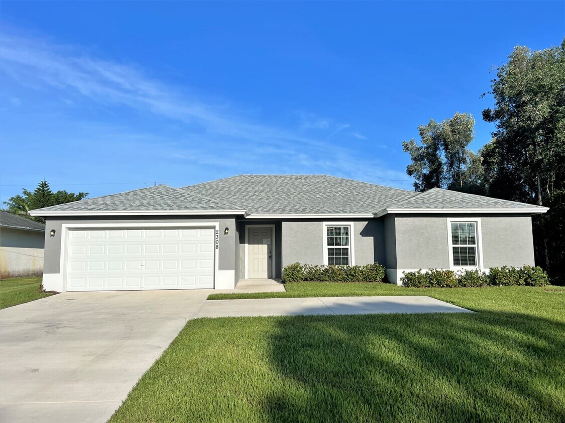 Foto principal - 2308 SW Savona Blvd