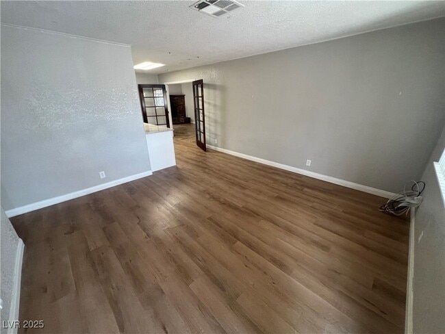 Building Photo - 5909 Glen Eagles Ln