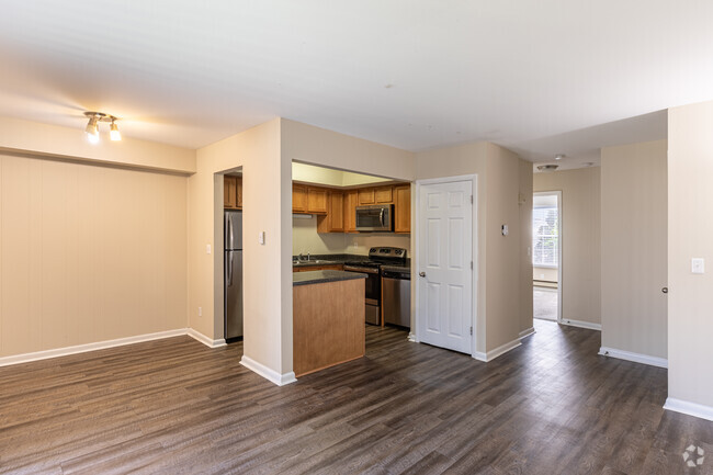 1BR, 1BA - 588 SF - Oxford West