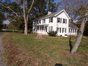 Building Photo - 501 Hayes Arboretum Rd