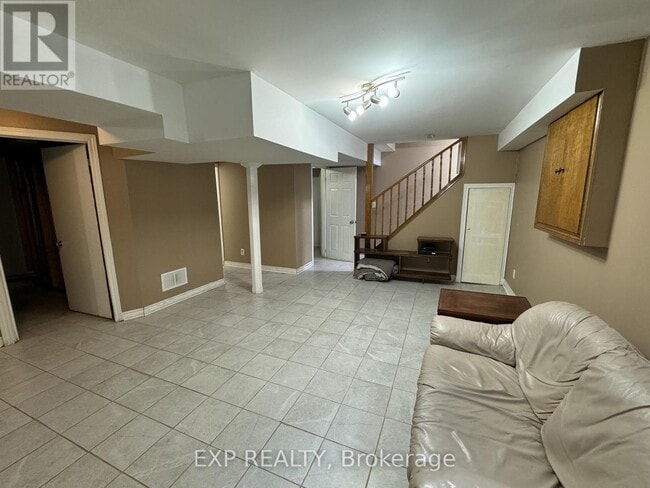 Building Photo - 3690 Ellengale Dr