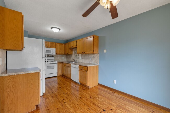 Foto del edificio - 16940 Glencoe Ave