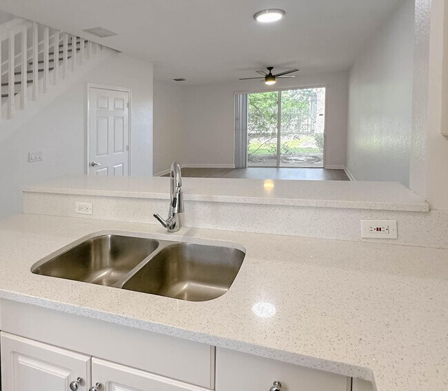 Building Photo - 4140 Napoli Lake Dr