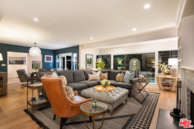 Foto del edificio - 11349 Canton Dr