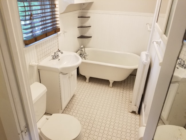 Photo - 126 Plainview Rd House