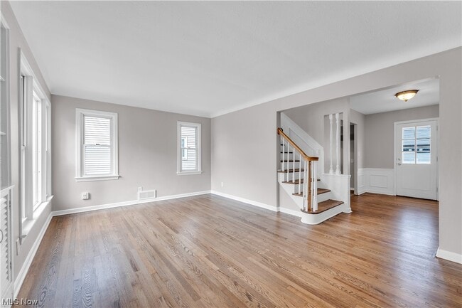 Building Photo - 25180 Chatworth Dr
