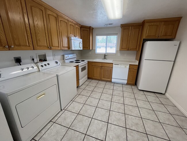 Building Photo - 363 E 1500 S