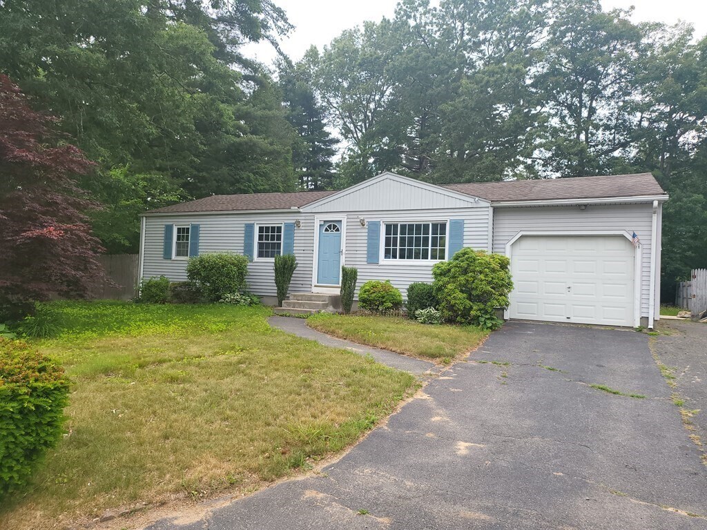 Primary Photo - 44 Thyme Ln