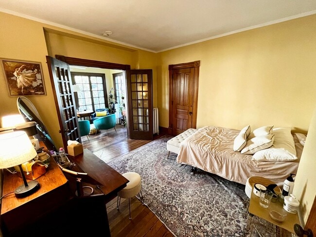 Varsity Management - Varsity Management Apartment