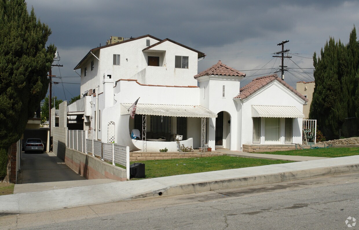 Foto principal - 1133 E Palmer Ave